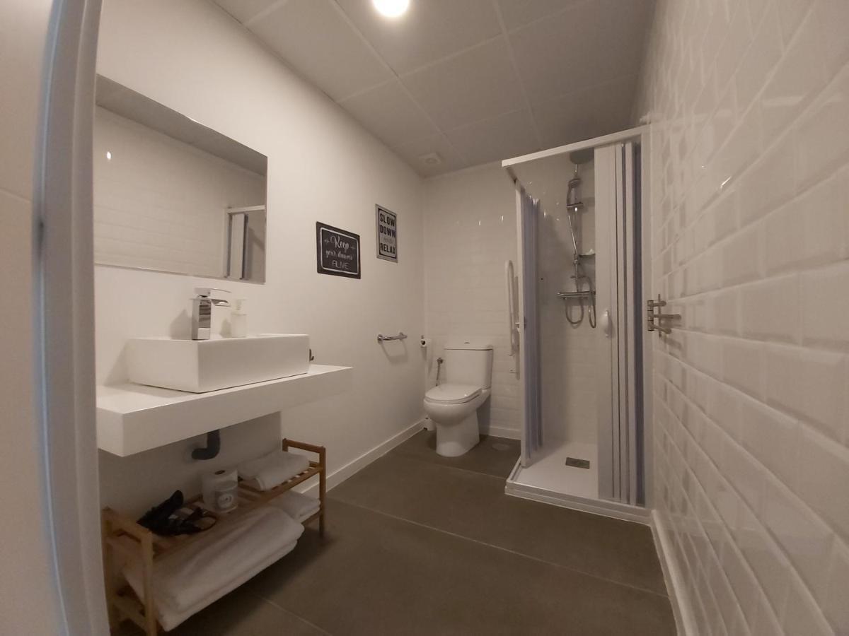 Acero Y Piedra Con Jardín Privado Apartamento *