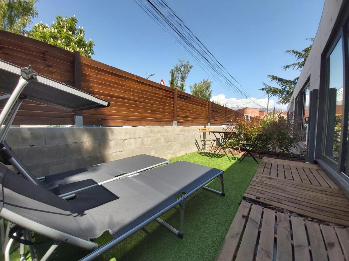 Apartamento Acero Y Piedra Con Jardín Privado