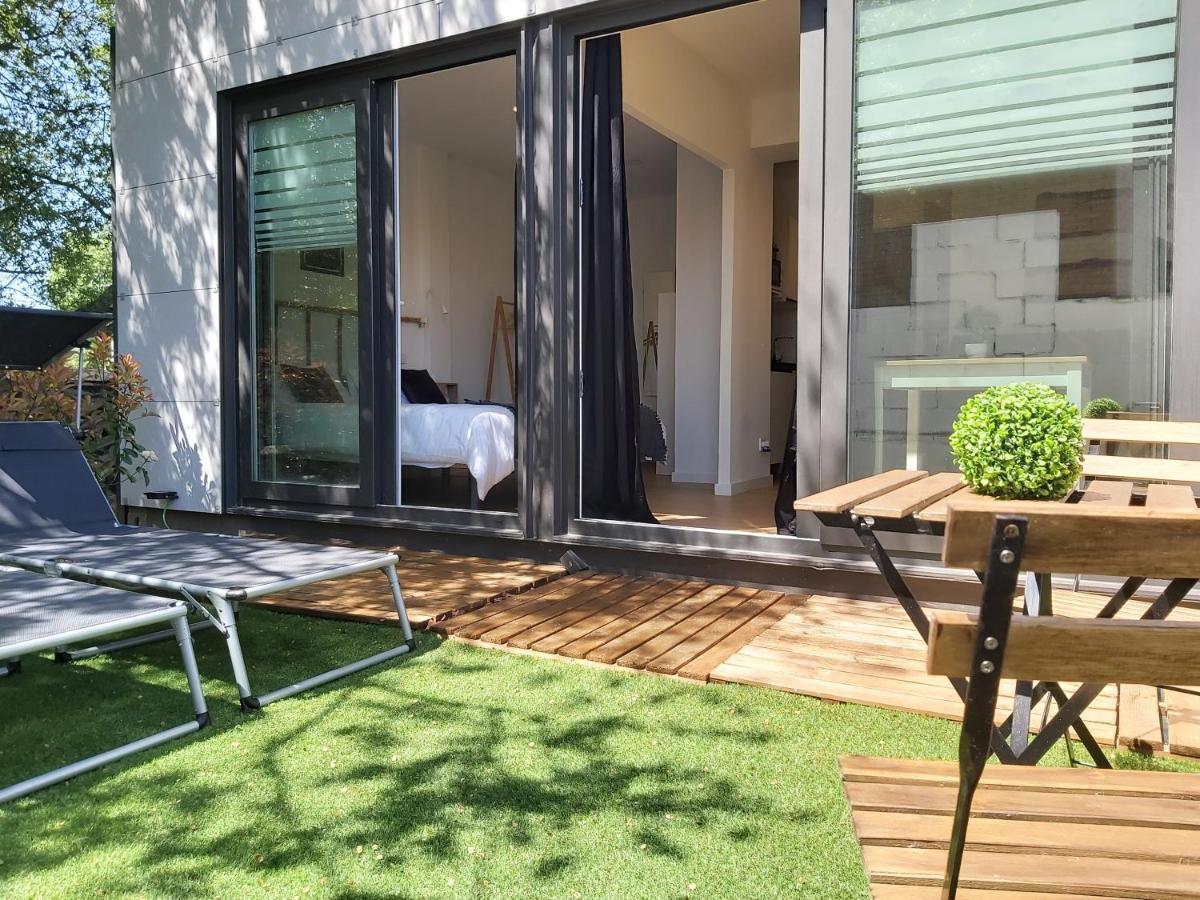 Apartamento Acero Y Piedra Con Jardín Privado *