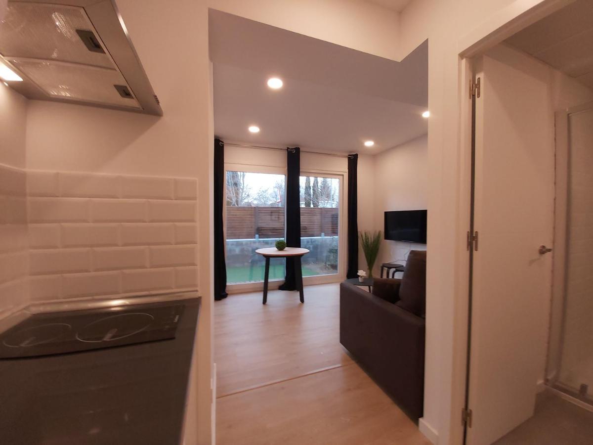 Apartamento Acero Y Piedra Con Jardín Privado *